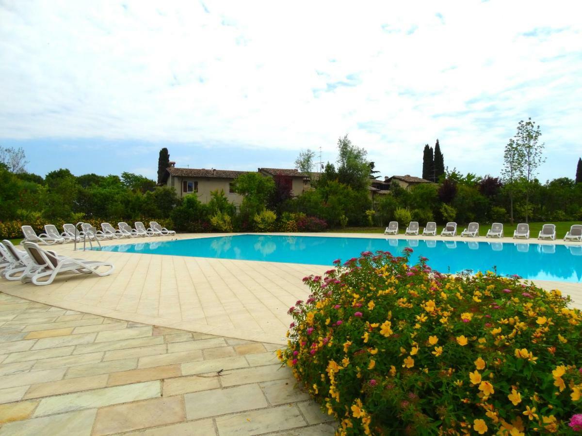 Phoenix Garda Hills Sirmione Exterior foto